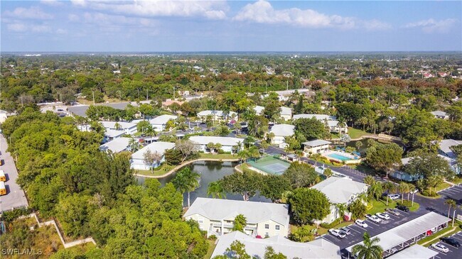 Foto del edificio - 28221 Pine Haven Way