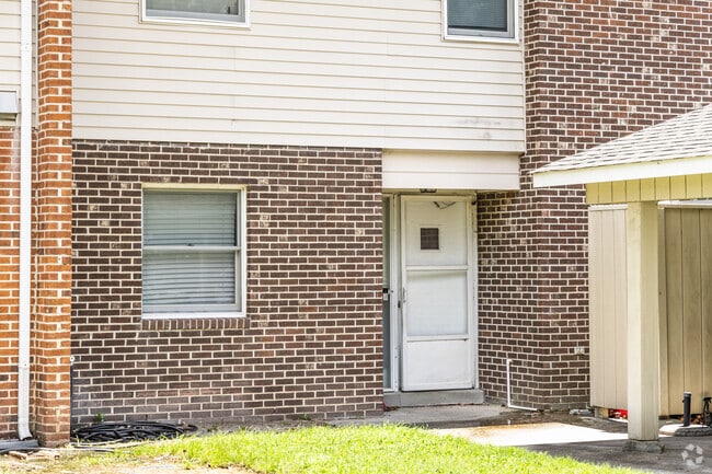 Building Photo - Coastal Park Townehomes
