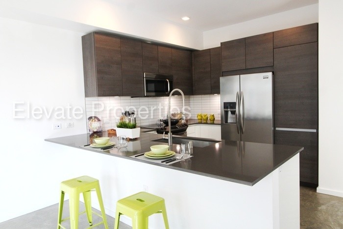 Foto principal - 4021 8th Ave
