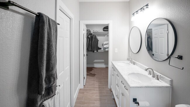 Foto del edificio - 7727 Chasewood Dr