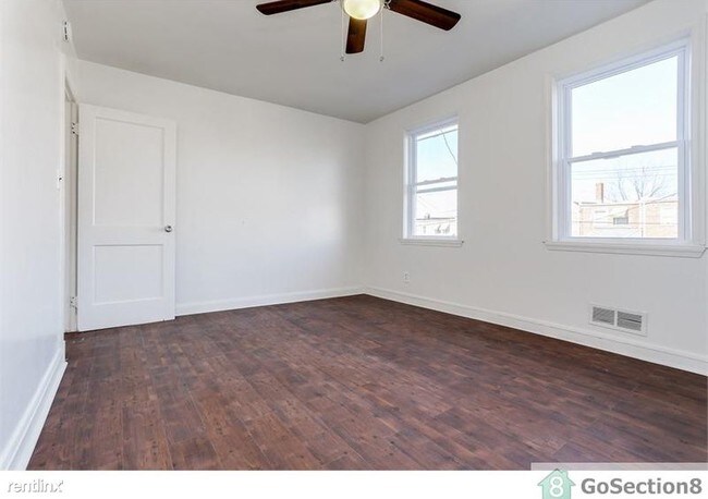 Building Photo - 4108 Ardley Ave