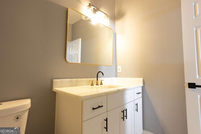 Building Photo - 4871 Pinnacle Dr