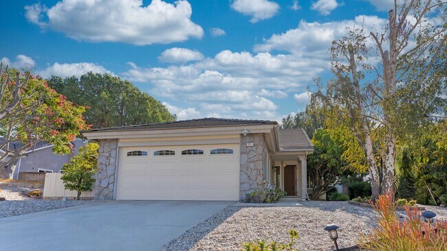 Foto del edificio - Charming Home for Now Leasing in Thousand Oaks!