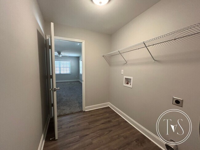 Foto del edificio - 515 Fraser Dr