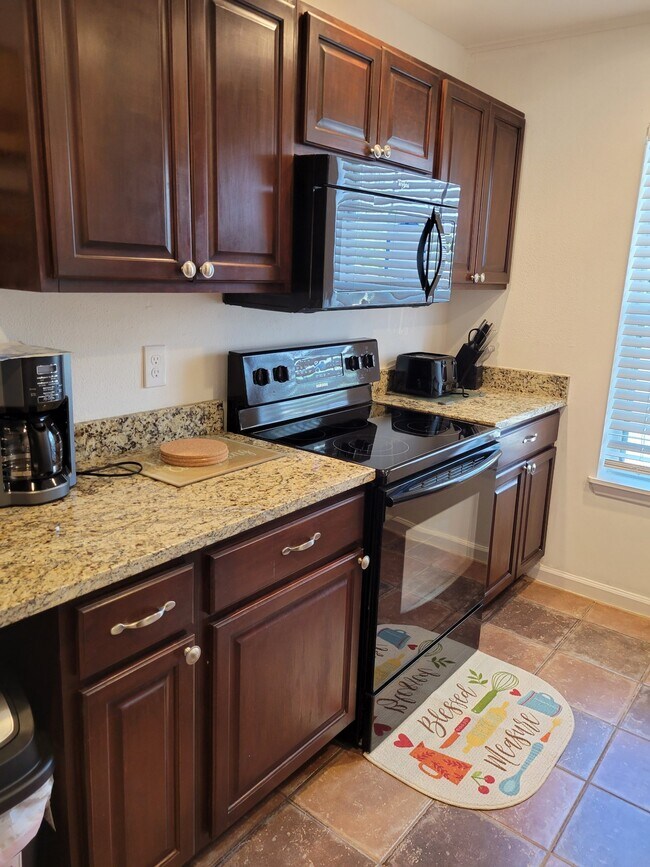 Foto del edificio - 103 N Meadow St