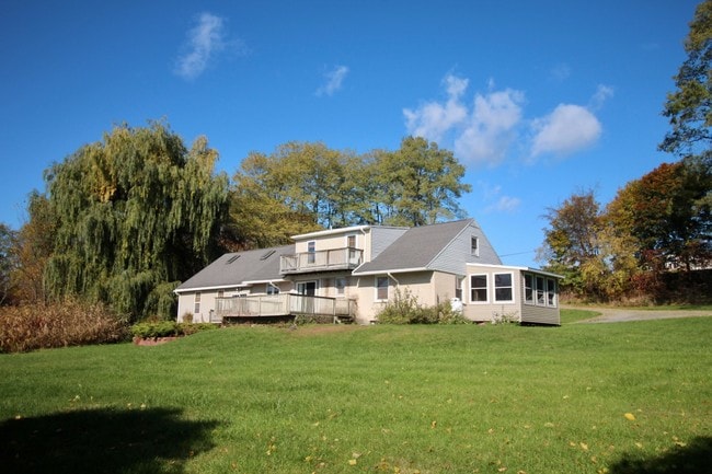 Building Photo - 222 Golf Course Rd