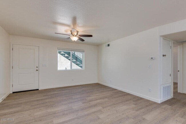 Building Photo - 2 BEDROOM 1 BATH APACHE JUNCTION