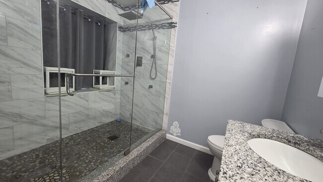 Building Photo - 5456 Bulls Bay Dr