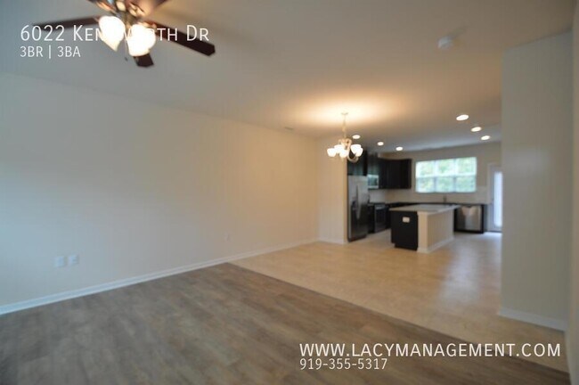 Foto del edificio - 6022 Kentworth Dr