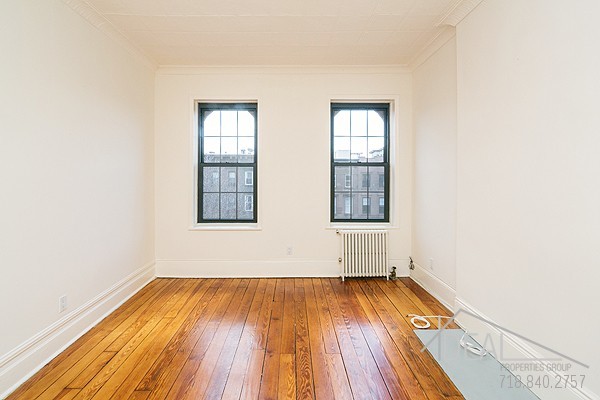 Foto principal - 83 2nd Pl