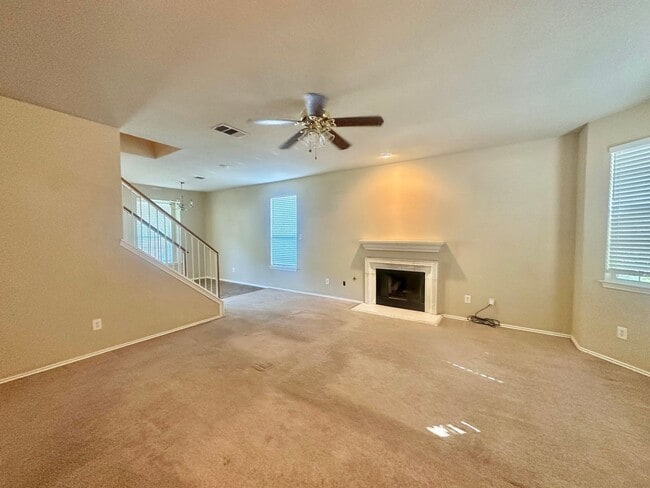 Building Photo - 4 BED 3 BATH IN ROUND ROCK TX