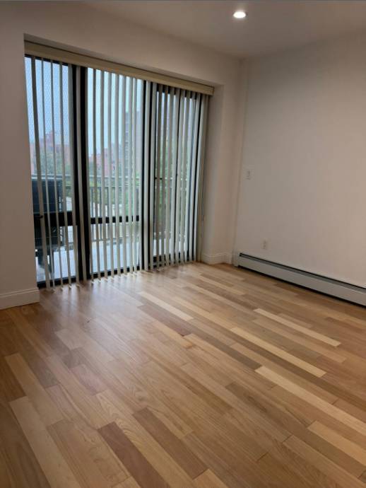 Foto del edificio - 144-56 Roosevelt Ave