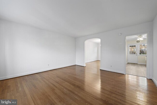 Building Photo - 132 Overbrook Rd