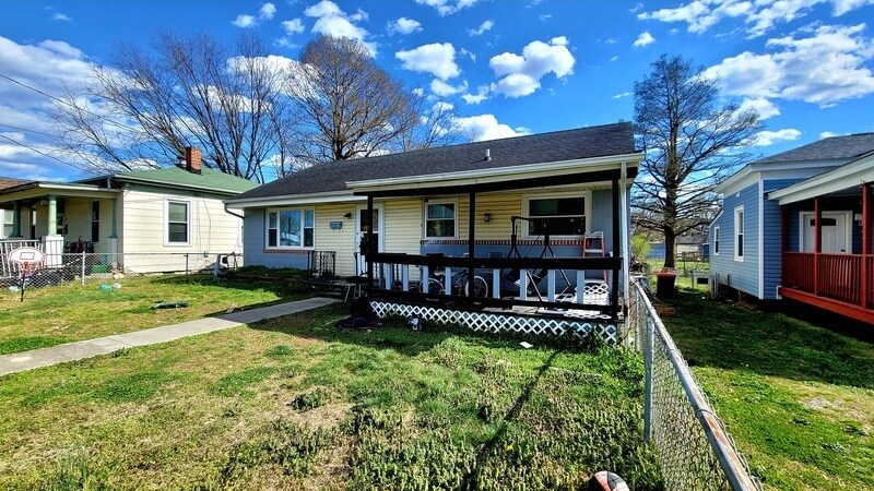 Building Photo - 2100 Ferndale Ave