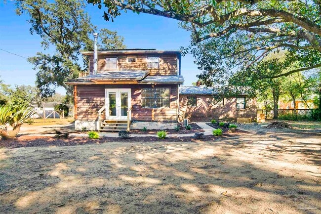 Building Photo - 525 Lakewood Rd