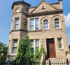 Building Photo - 1256 S Avers Ave