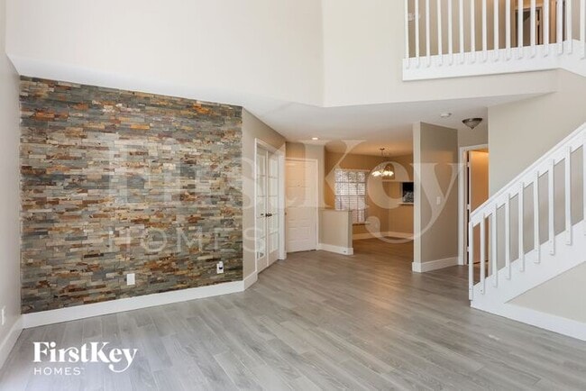 Building Photo - 10837 NW 46th Dr