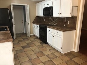 Building Photo - 227 Williams Cir