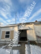 Building Photo - 4301 Vermaas Ave