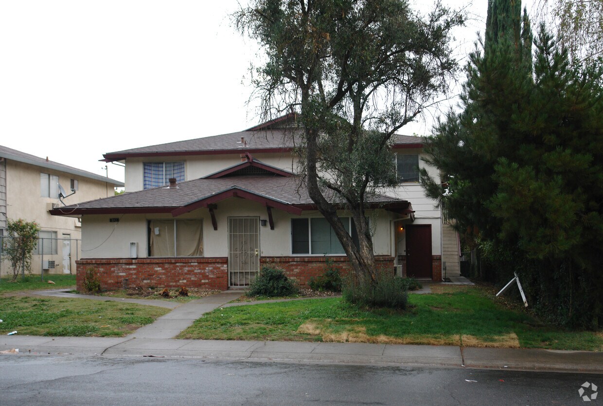 Building Photo - 912 Dornajo Way