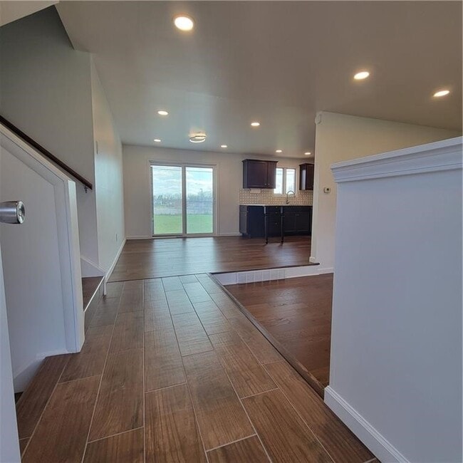 Foto del edificio - 47 Crimson Bramble Rd