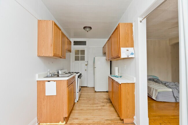 Foto del edificio - 6536 N Lakewood Ave