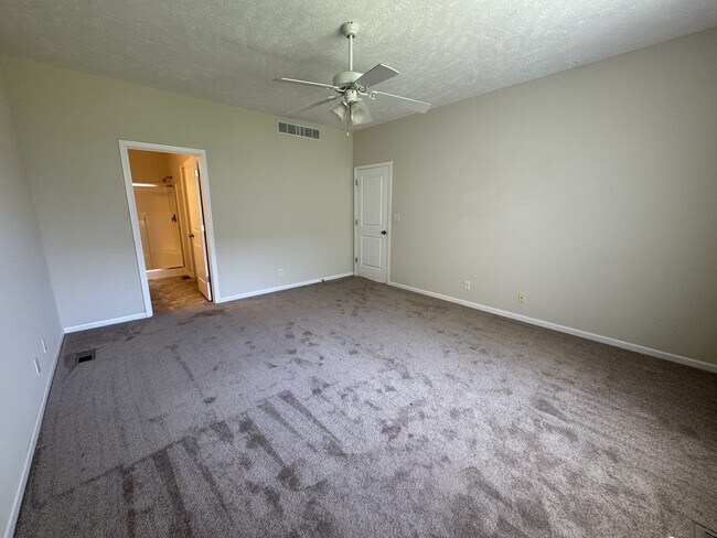 Foto del edificio - 7585 Western Gailes Dr