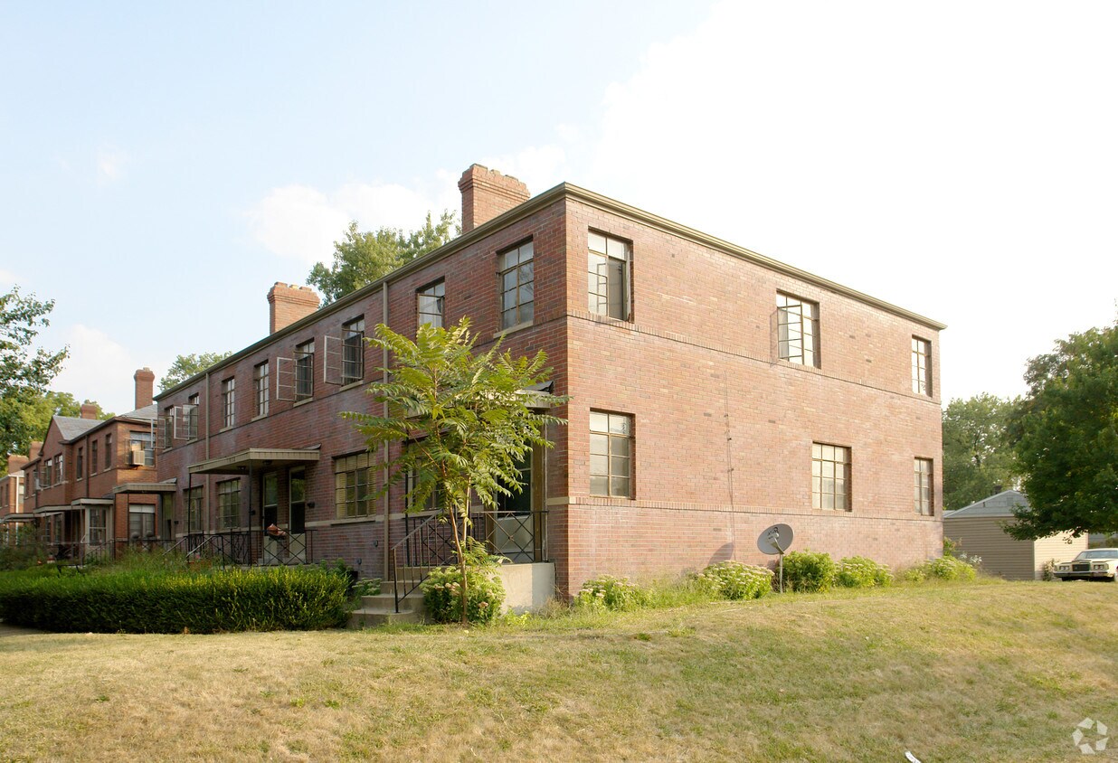 Primary Photo - 1030-1036 Northwest Blvd