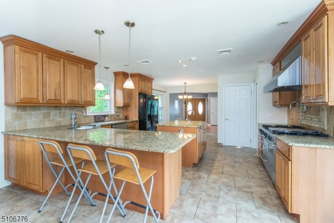 Building Photo - 9 Dogwood Pl