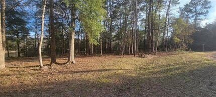 Building Photo - 250 Wood Haven