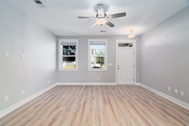 Foto del edificio - Peaceful Park Circle Retreat