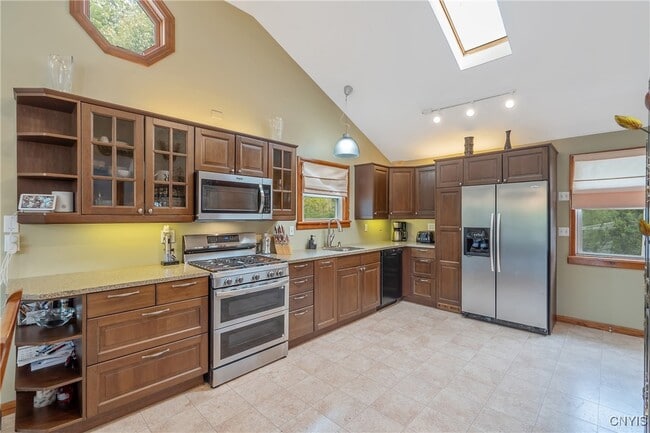 Foto del edificio - 3354 Hayes Rd