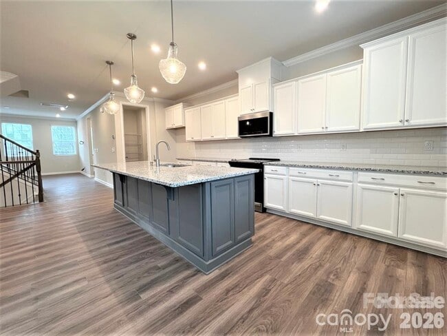 Foto del edificio - 16628 Summers Walk Blvd