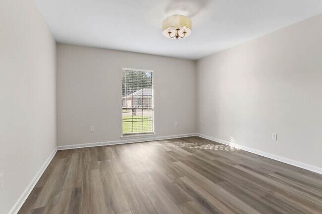 Building Photo - Oak Hills area 3br/2.5 ba house