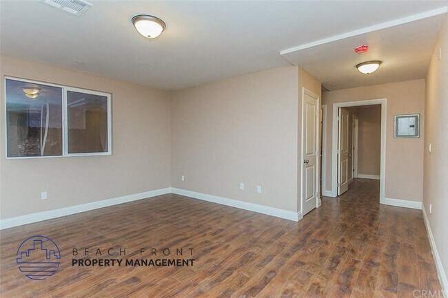 Foto del edificio - 822-824 E. 75th St.