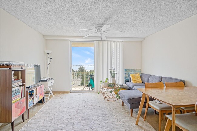 Foto del edificio - 770 Claughton Island Dr