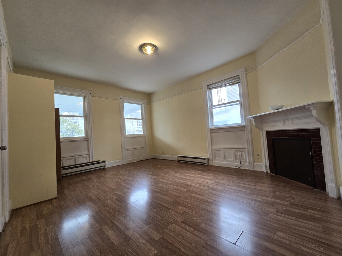 Primary Photo - 55 Westervelt Ave