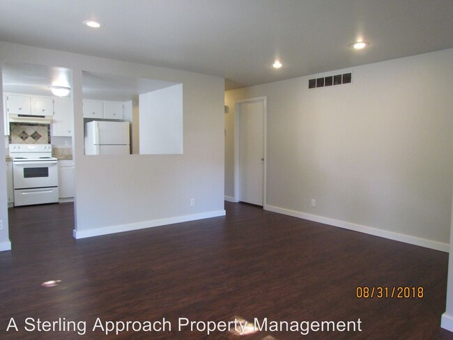 Building Photo - 3800 S Five Mile Rd