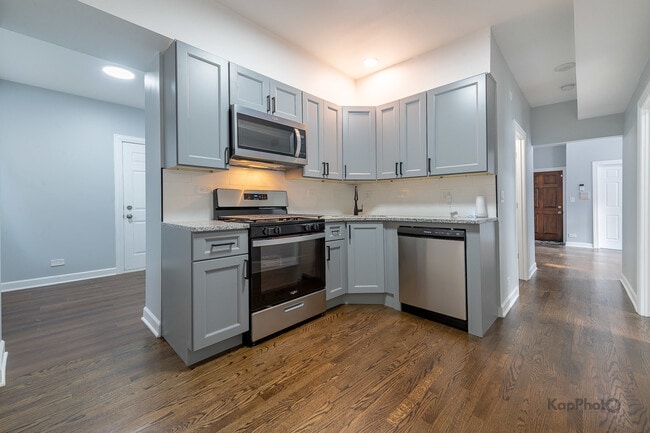 Building Photo - 3601 W Le Moyne St
