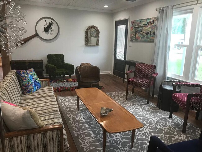 Foto del edificio - 1044 Dunlap Dr