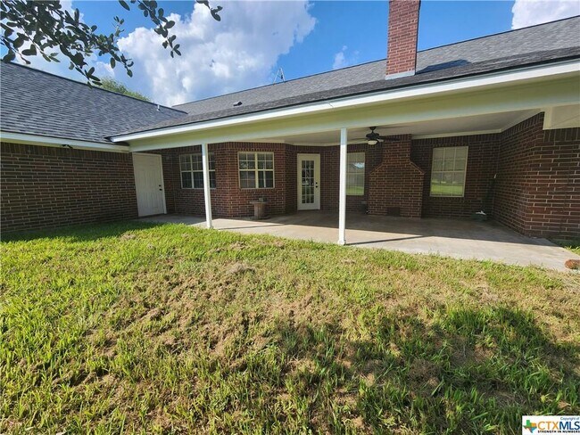 Foto del edificio - 126 Lakeview Dr