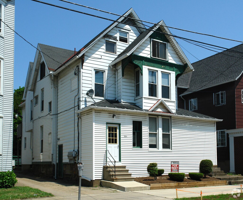 Primary Photo - 324 W 8th St