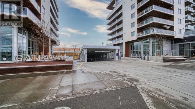 Photo du bâtiment - 8445-8445 Broadcast Ave SW