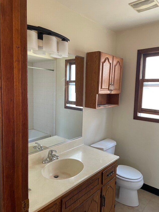 Building Photo - 4605 Eberly Ave