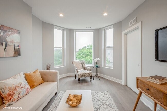 Foto del edificio - 4941 S Champlain Ave