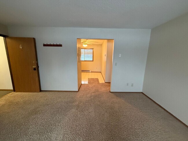 Foto del edificio - 2010 Ash Ave NE