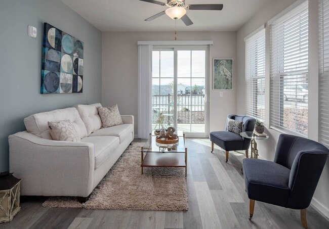 Building Photo - Crest at Burkitt Ridge Apartments and Townhomes