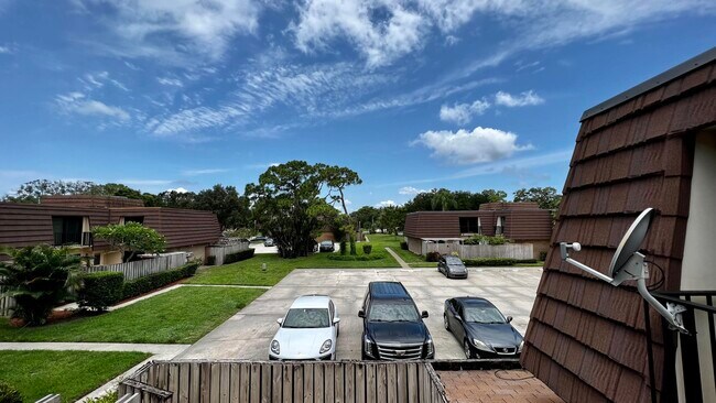 Foto del edificio - 220 2nd Ln