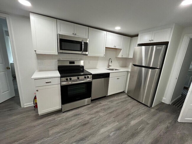 Building Photo - 1 Bedroom, 1 bath