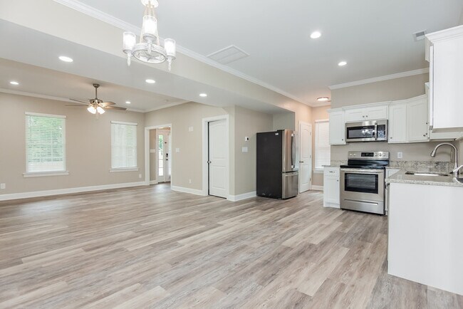 Foto del edificio - 503 E Cloninger St